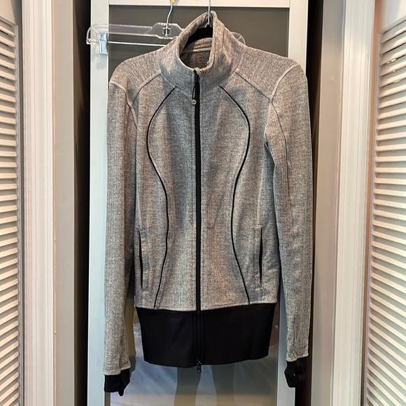 Lululemon zip up - Picture 1 of 5